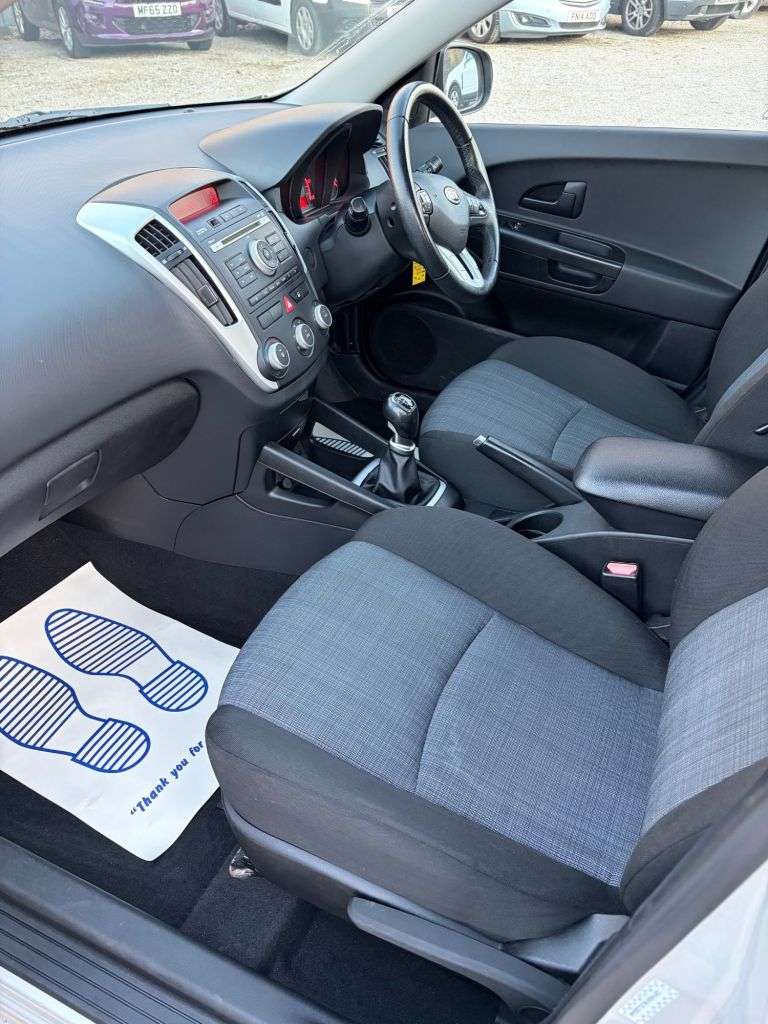 2011 KIA CEED 2011 KIA CEED