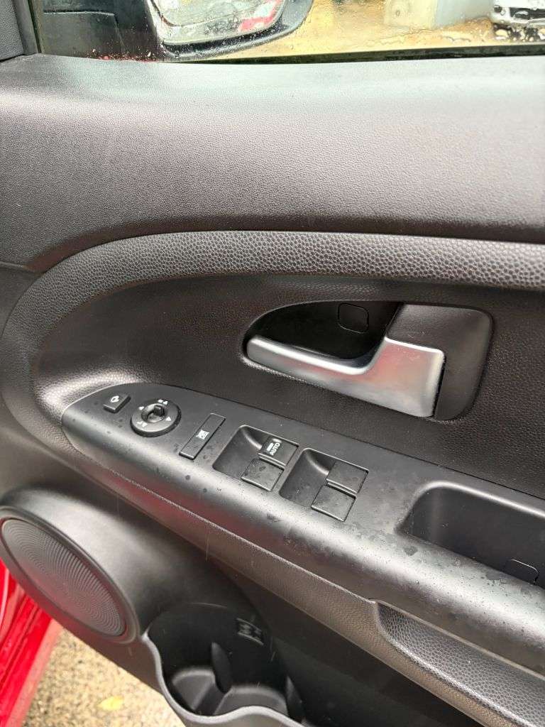 2014 KIA VENGA 2014 KIA VENGA