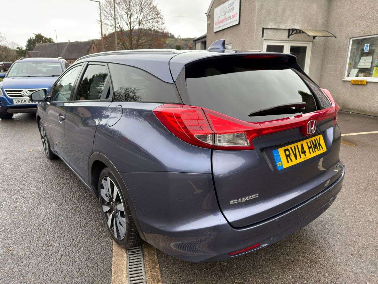 A 2014 HONDA CIVIC 1.6 i-DTEC SR Tourer 5dr Diesel Manual Euro 5*FSH 10 STAMPS*LEATHER* *FSH*L A 2014 HONDA CIVIC 1.6 i-DTEC SR Tourer 5dr Diesel Manual Euro 5*FSH 10 STAMPS*LEATHER* *FSH*L