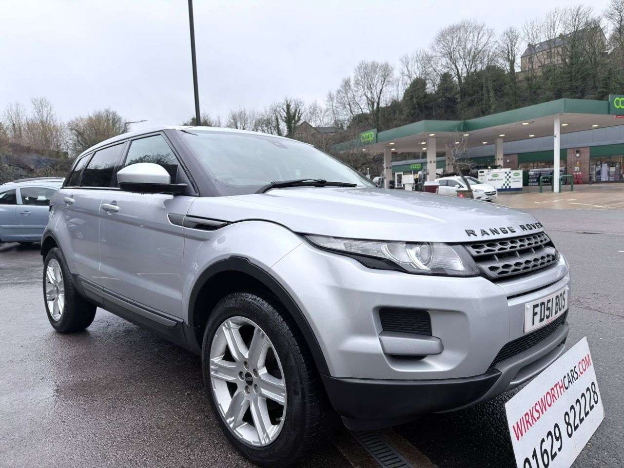 A 2014 LAND ROVER RANGE ROVER EVOQUE 2.2 eD4 Pure SUV 5dr Diesel Manual FWD *FSH*TMING BELT & CLUTCH DONE* *FSH* A 2014 LAND ROVER RANGE ROVER EVOQUE 2.2 eD4 Pure SUV 5dr Diesel Manual FWD *FSH*TMING BELT & CLUTCH DONE* *FSH*