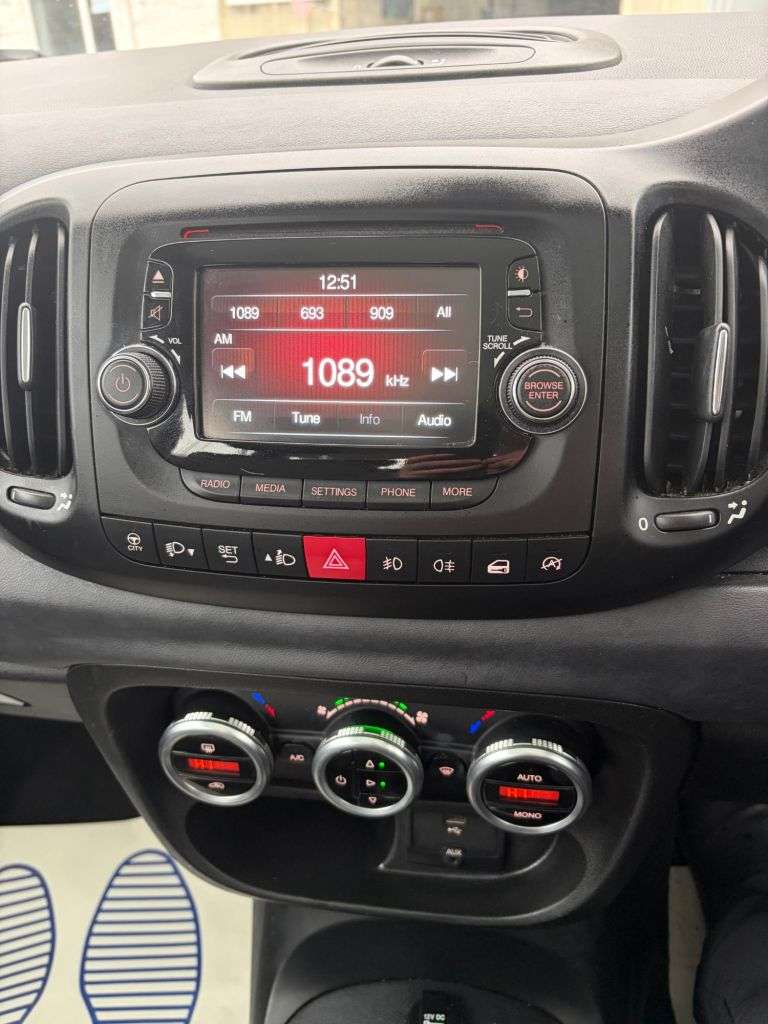 2013 FIAT 500L 2013 FIAT 500L