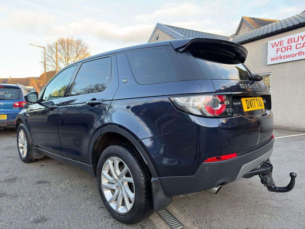 A 2017 LAND ROVER DISCOVERY SPORT 2.0 TD4 SE Tech 5dr Diesel Manual 4WD Euro 6 *FSH*PAN ROOF*7 SEATS* *FSH*7 A 2017 LAND ROVER DISCOVERY SPORT 2.0 TD4 SE Tech 5dr Diesel Manual 4WD Euro 6 *FSH*PAN ROOF*7 SEATS* *FSH*7