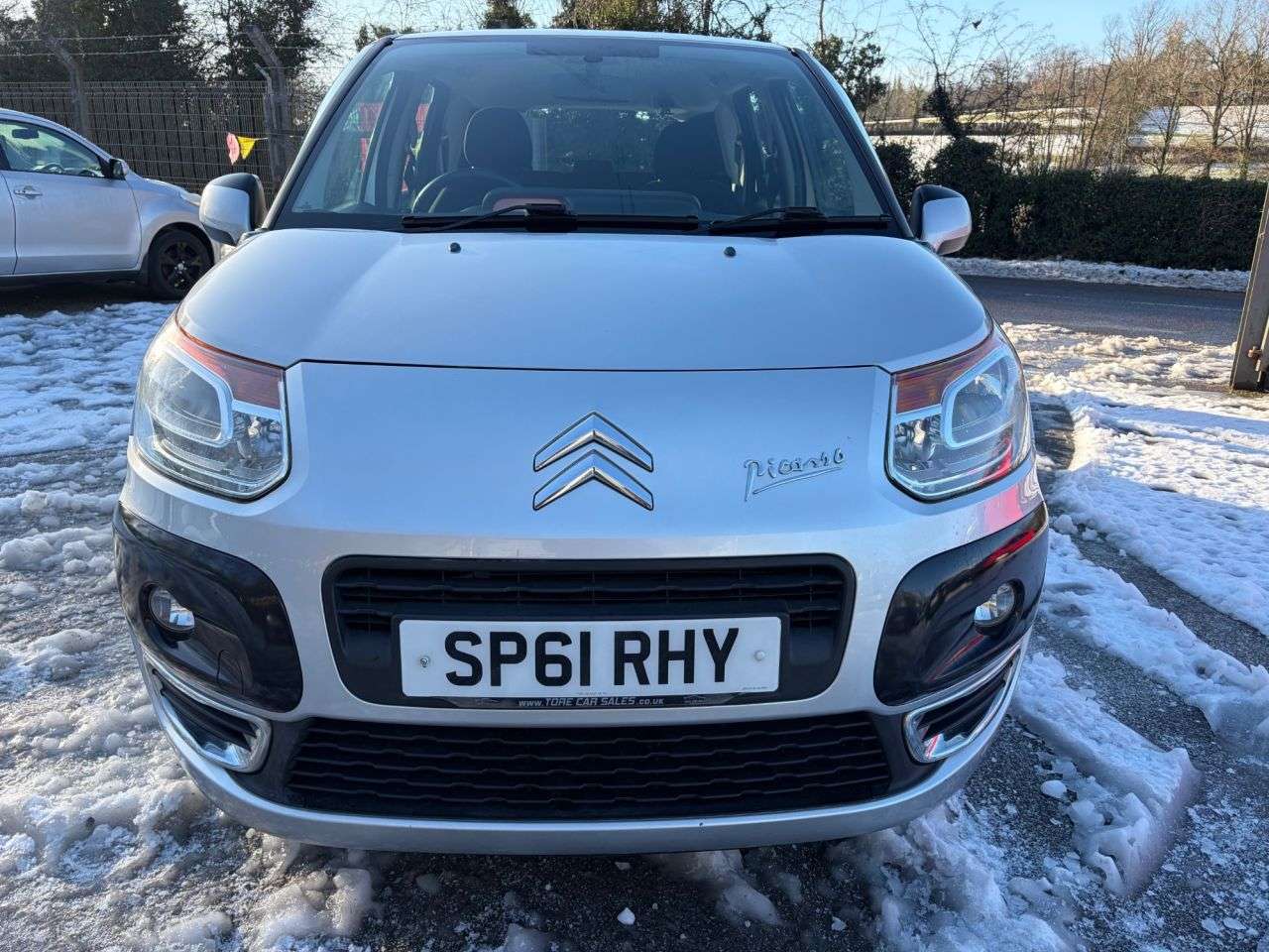 A 2011 CITROEN C3 PICASSO 1.6 HDi VTR+ MPV 5dr Diesel Manual Euro 5 PART/X TO CLEAR*FSH, £35 PER YEAR A 2011 CITROEN C3 PICASSO 1.6 HDi VTR+ MPV 5dr Diesel Manual Euro 5 PART/X TO CLEAR*FSH, £35 PER YEAR