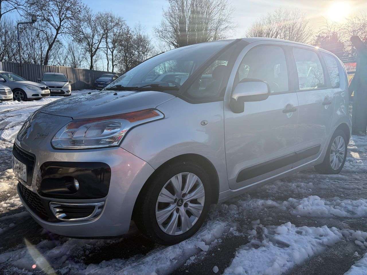 A 2011 CITROEN C3 PICASSO 1.6 HDi VTR+ MPV 5dr Diesel Manual Euro 5 PART/X TO CLEAR*FSH, £35 PER YEAR A 2011 CITROEN C3 PICASSO 1.6 HDi VTR+ MPV 5dr Diesel Manual Euro 5 PART/X TO CLEAR*FSH, £35 PER YEAR