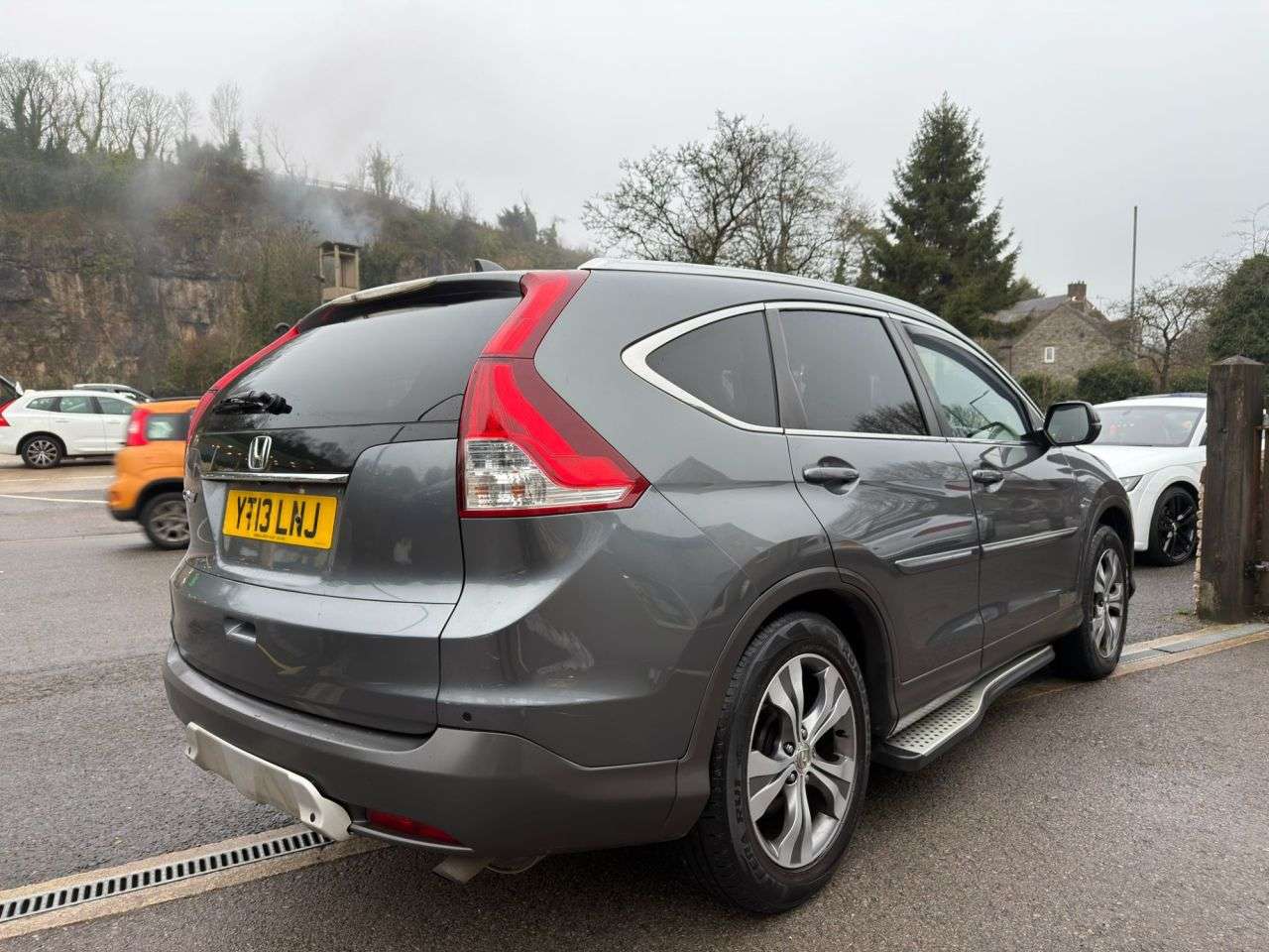 A 2013 HONDA CR-V 2.2 i-DTEC SR SUV 5dr Diesel Manual 4WD Euro 5 (s/s)*SUPERB 4x4*DAB* *4x4*1 A 2013 HONDA CR-V 2.2 i-DTEC SR SUV 5dr Diesel Manual 4WD Euro 5 (s/s)*SUPERB 4x4*DAB* *4x4*1