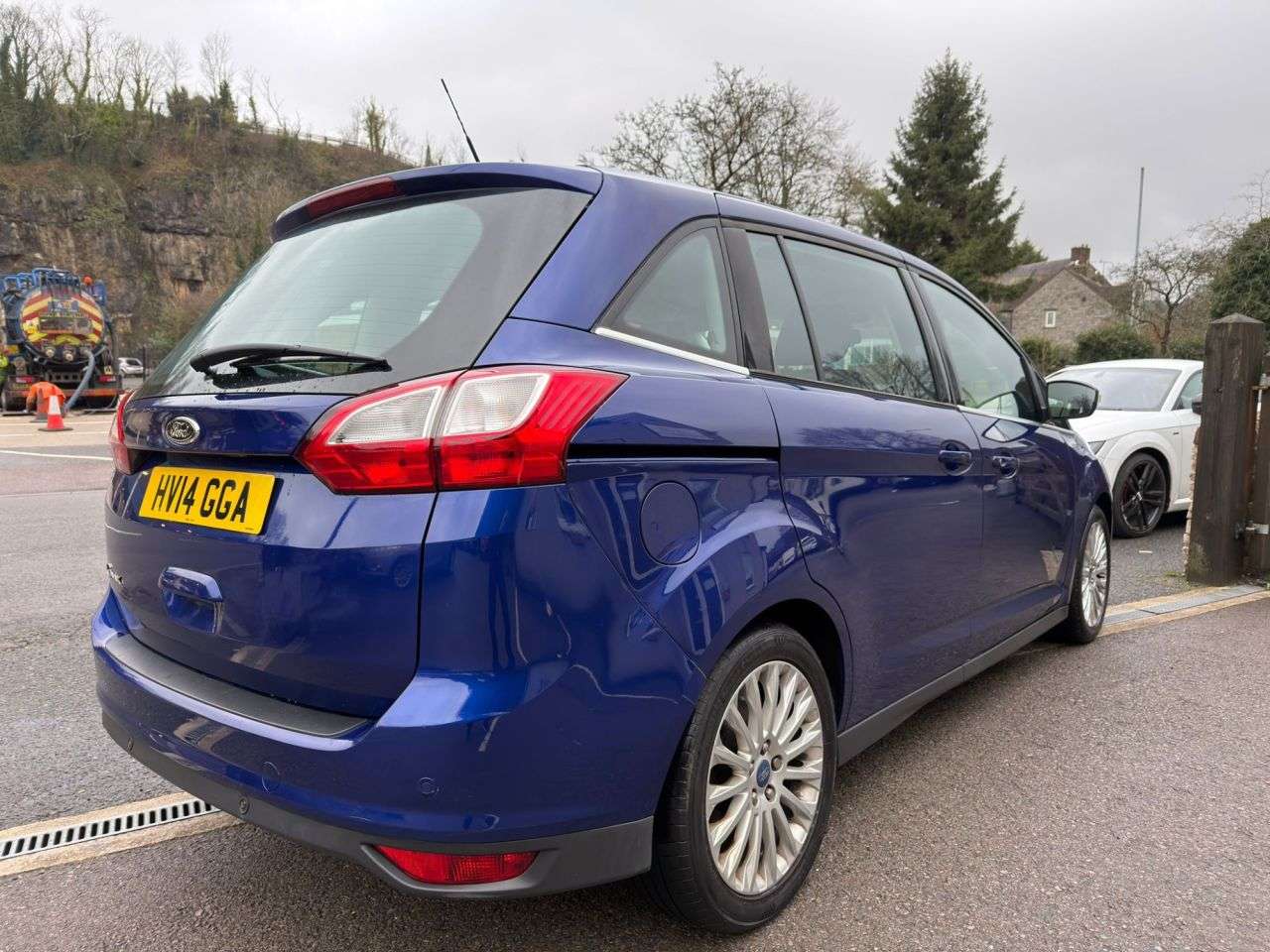 A 2014 FORD GRAND C-MAX 1.6 TDCi Titanium MPV 5dr Diesel Manual Euro 5 *FSH*CAMBELT DONE @ 83k* *V/ A 2014 FORD GRAND C-MAX 1.6 TDCi Titanium MPV 5dr Diesel Manual Euro 5 *FSH*CAMBELT DONE @ 83k* *V/