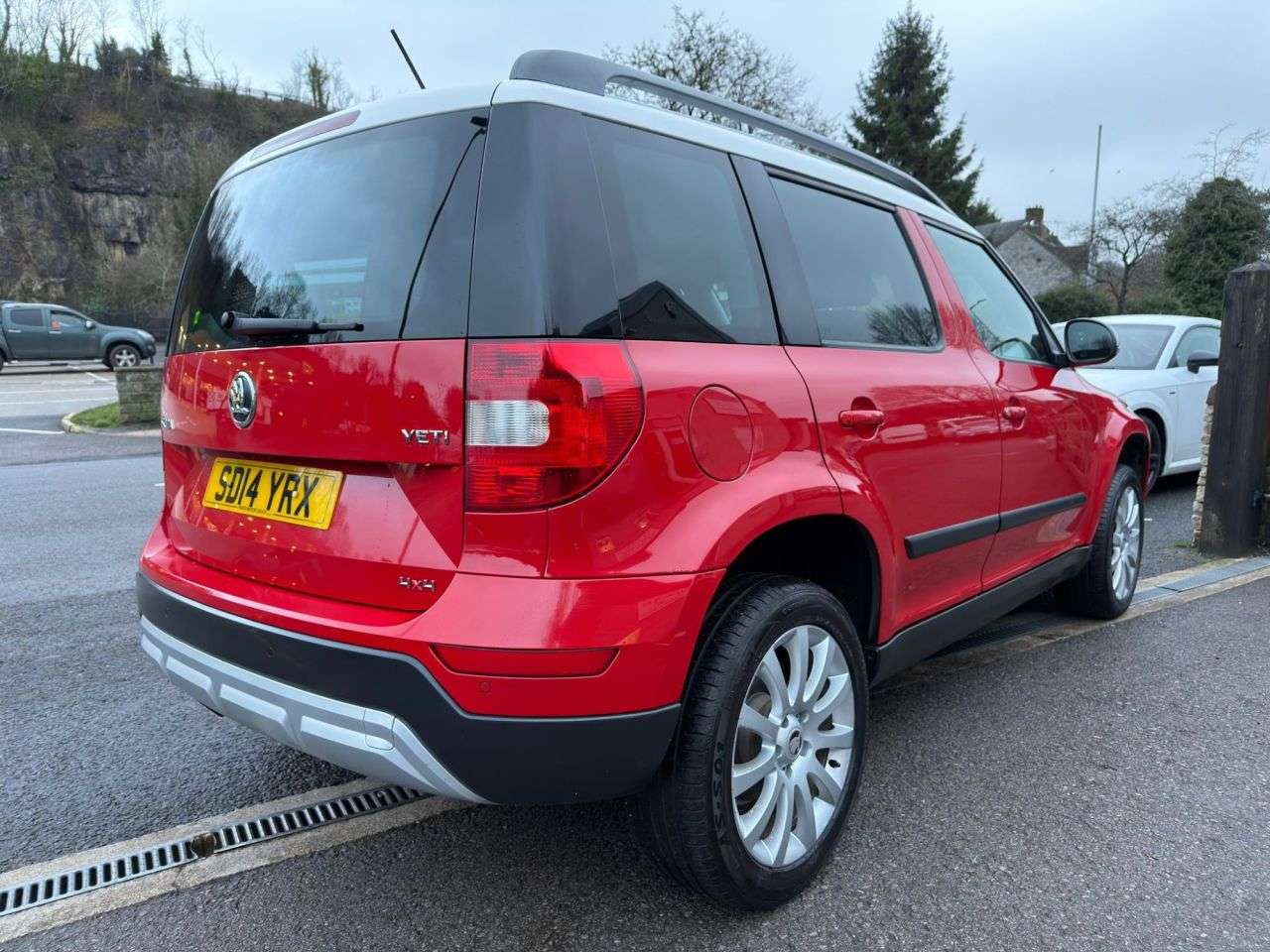 A 2014 SKODA YETI 2.0 TDI SE Outdoor 5dr Diesel Manual 4WD Euro 5*EXCELLENT FSH*1 OWNER* *1 O A 2014 SKODA YETI 2.0 TDI SE Outdoor 5dr Diesel Manual 4WD Euro 5*EXCELLENT FSH*1 OWNER* *1 O