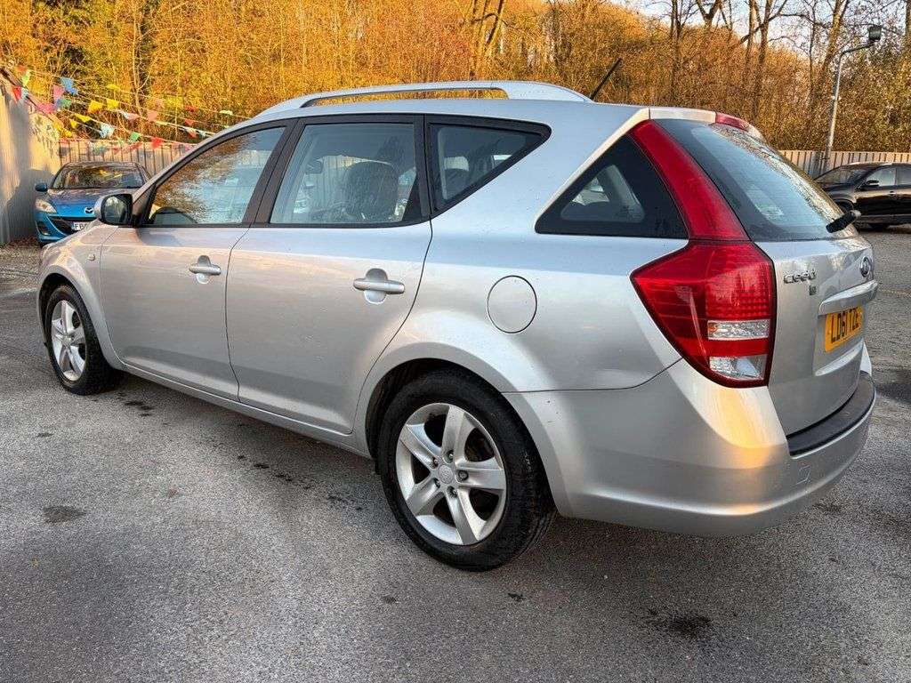 2011 KIA CEED 2011 KIA CEED