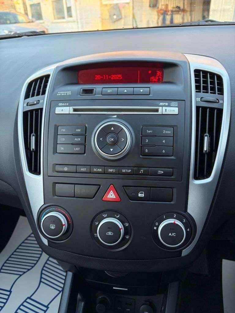 2011 KIA CEED 2011 KIA CEED