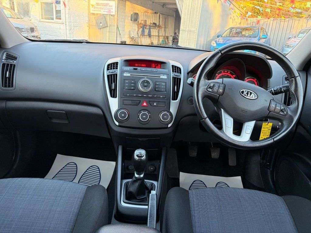 2011 KIA CEED 2011 KIA CEED