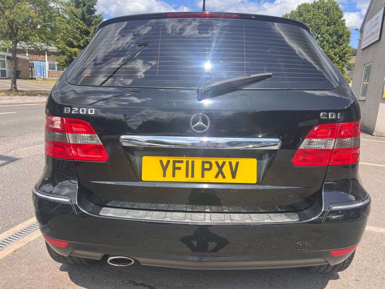 A 2011 MERCEDES-BENZ B-CLASS 2.0 B200 CDI Sport MPV 5dr Diesel Manual *PX TO CLEAR*HALF LEATHER*2ltr DIE A 2011 MERCEDES-BENZ B-CLASS 2.0 B200 CDI Sport MPV 5dr Diesel Manual *PX TO CLEAR*HALF LEATHER*2ltr DIE