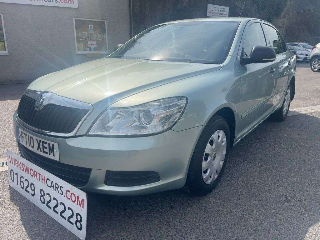 A 2010 SKODA OCTAVIA 1.6 TDI S Hatchback 5dr Diesel Manual**£35 R/TAX*V/LOW MILEAGE*FSH 8 STAMPS A 2010 SKODA OCTAVIA 1.6 TDI S Hatchback 5dr Diesel Manual**£35 R/TAX*V/LOW MILEAGE*FSH 8 STAMPS