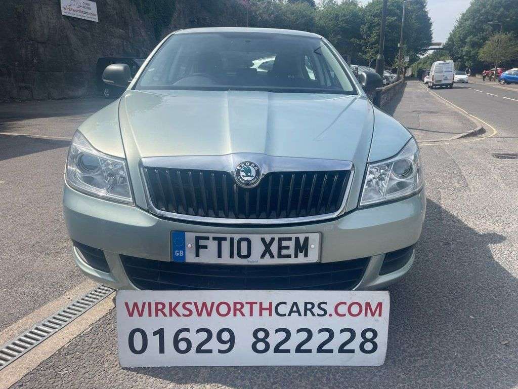 A 2010 SKODA OCTAVIA 1.6 TDI S Hatchback 5dr Diesel Manual**£35 R/TAX*V/LOW MILEAGE*FSH 8 STAMPS A 2010 SKODA OCTAVIA 1.6 TDI S Hatchback 5dr Diesel Manual**£35 R/TAX*V/LOW MILEAGE*FSH 8 STAMPS