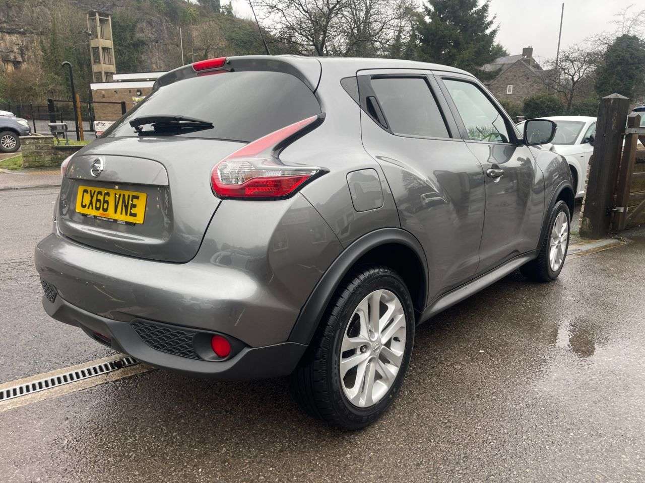 A 2016 NISSAN JUKE 1.2 DIG-T N-Connecta SUV 5dr Petrol Manual Euro 6*ONLY 1 LADY OWNER* *1 LAD A 2016 NISSAN JUKE 1.2 DIG-T N-Connecta SUV 5dr Petrol Manual Euro 6*ONLY 1 LADY OWNER* *1 LAD