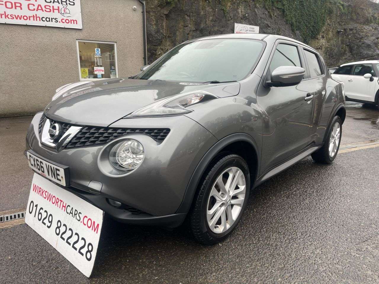 A 2016 NISSAN JUKE 1.2 DIG-T N-Connecta SUV 5dr Petrol Manual Euro 6*ONLY 1 LADY OWNER* *1 LAD A 2016 NISSAN JUKE 1.2 DIG-T N-Connecta SUV 5dr Petrol Manual Euro 6*ONLY 1 LADY OWNER* *1 LAD