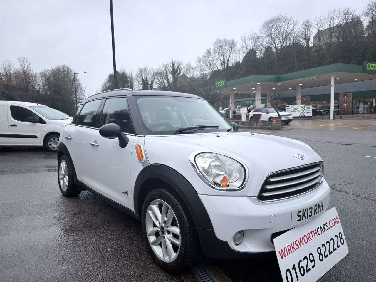 A 2013 MINI COUNTRYMAN 1.6 Cooper D SUV 5dr Diesel Manual ALL4 Euro 5*SUPERB 4x4*V/GOOD MPG* *SUPE A 2013 MINI COUNTRYMAN 1.6 Cooper D SUV 5dr Diesel Manual ALL4 Euro 5*SUPERB 4x4*V/GOOD MPG* *SUPE