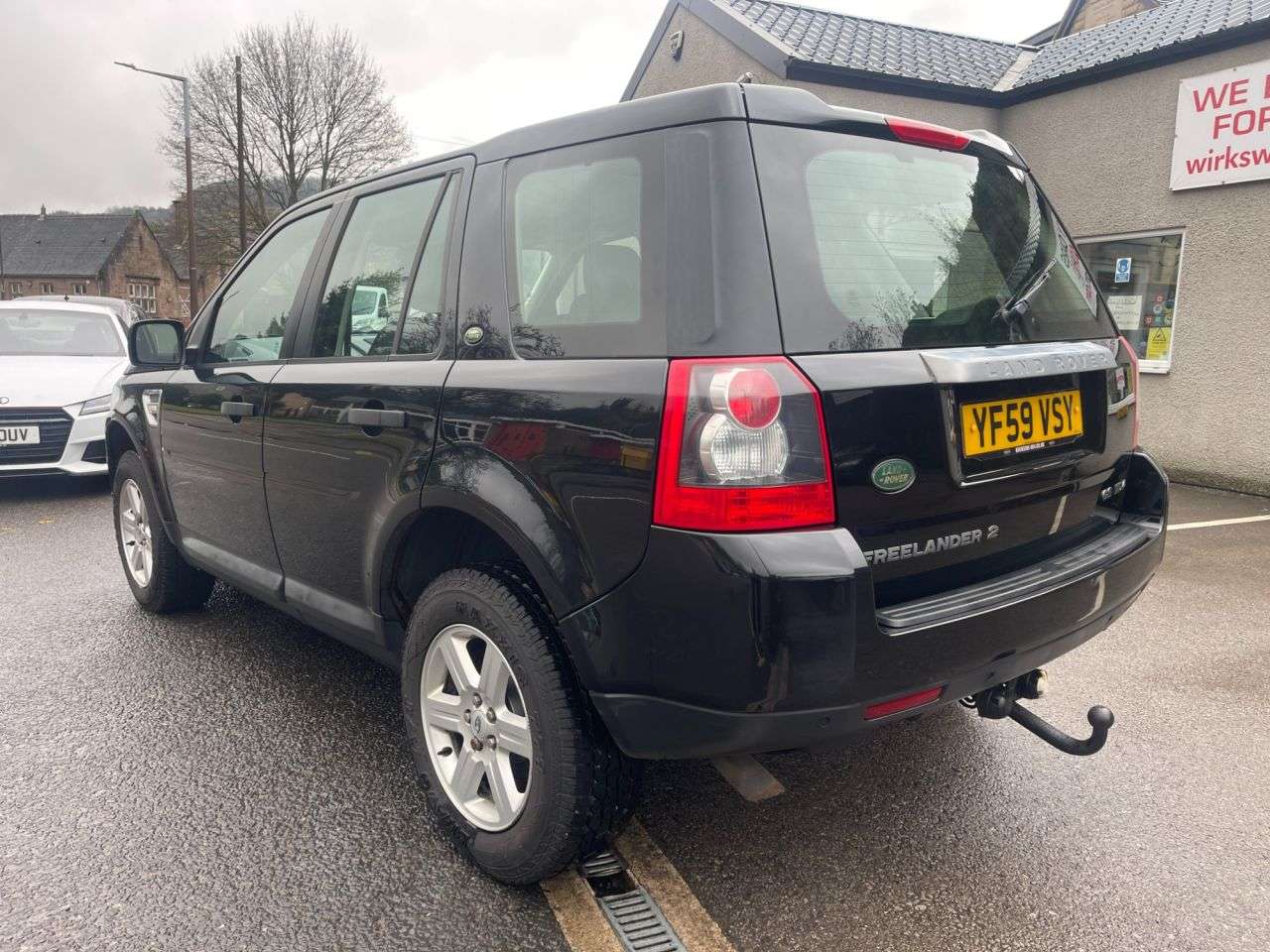 A 2010 LAND ROVER FREELANDER 2 2.2 TD4 GS SUV 5dr Diesel Auto 4WD*FSH 10 STAMPS*CAM BELT KIT @ 72k* *FSH 1 A 2010 LAND ROVER FREELANDER 2 2.2 TD4 GS SUV 5dr Diesel Auto 4WD*FSH 10 STAMPS*CAM BELT KIT @ 72k* *FSH 1