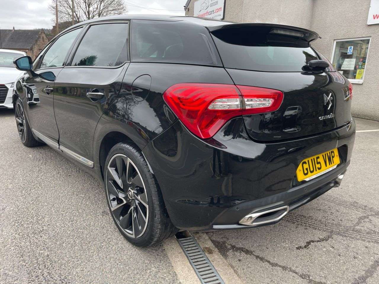 A 2015 CITROEN DS5 2.0 HDi DStyle Hatchback 5dr Diesel AUTO Euro 5*FSH 9 STAMPS*AUTOMATIC* *VE A 2015 CITROEN DS5 2.0 HDi DStyle Hatchback 5dr Diesel AUTO Euro 5*FSH 9 STAMPS*AUTOMATIC* *VE