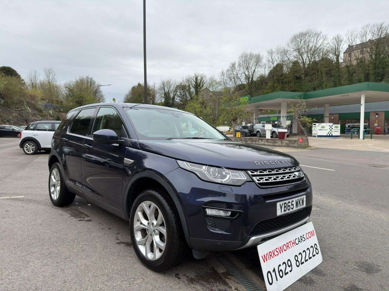 A 2016 LAND ROVER DISCOVERY SPORT 2.0 TD4 HSE 5dr Diesel Auto 4WD Euro 6*FSH*7 LEATHER SEATS*PANORAMIC* A 2016 LAND ROVER DISCOVERY SPORT 2.0 TD4 HSE 5dr Diesel Auto 4WD Euro 6*FSH*7 LEATHER SEATS*PANORAMIC*