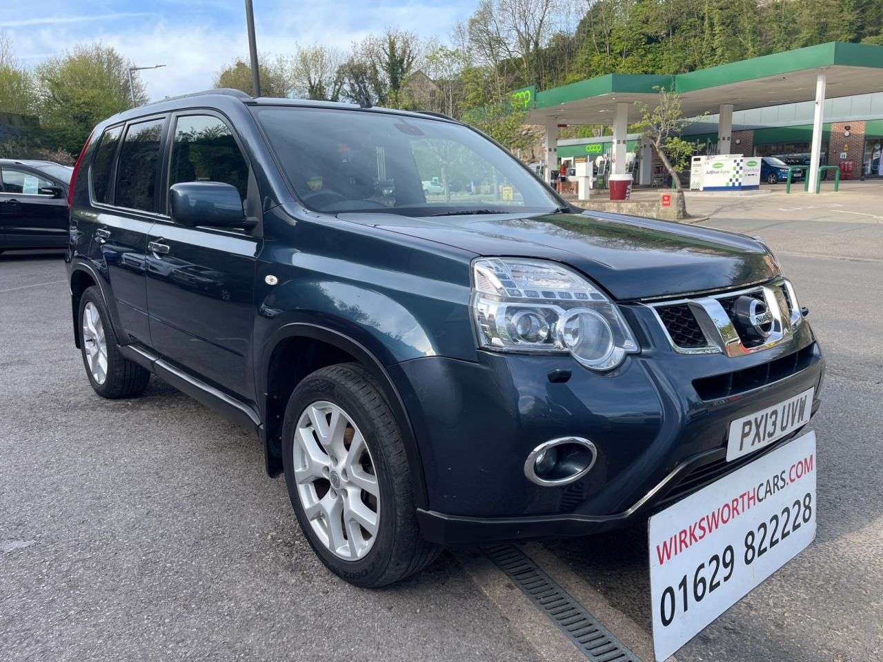 A 2013 NISSAN X-TRAIL 2.0 dCi Tekna SUV 5dr Diesel Manual 4WD Euro 5*FSH*LAST OWNER 7yrs*4x4* *FS A 2013 NISSAN X-TRAIL 2.0 dCi Tekna SUV 5dr Diesel Manual 4WD Euro 5*FSH*LAST OWNER 7yrs*4x4* *FS