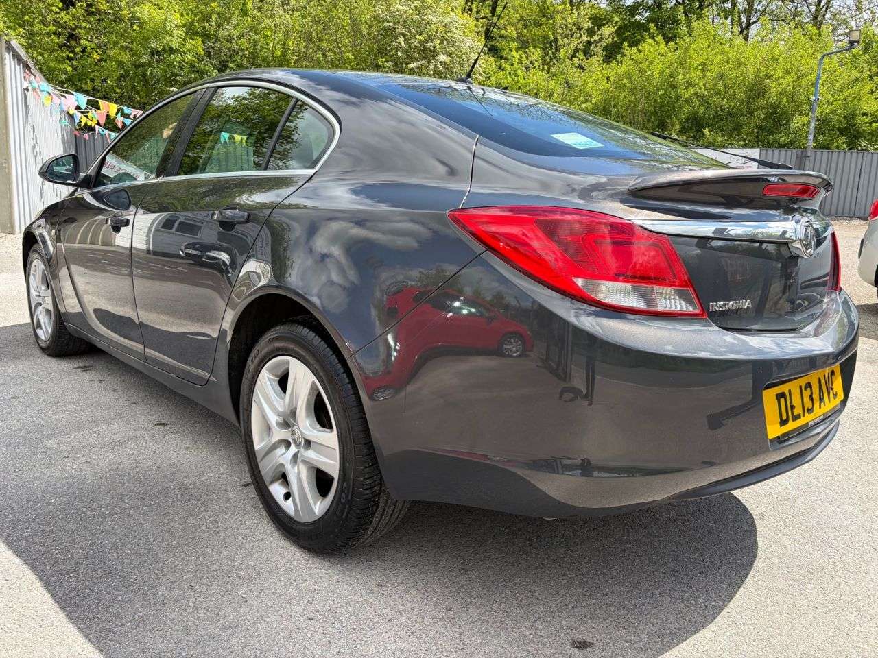 A 2013 VAUXHALL INSIGNIA 1.8 16V Exclusiv Hatchback 5dr Petrol Manual Euro 5 * 8 SERVICE STAMPS, 2 K A 2013 VAUXHALL INSIGNIA 1.8 16V Exclusiv Hatchback 5dr Petrol Manual Euro 5 * 8 SERVICE STAMPS, 2 K