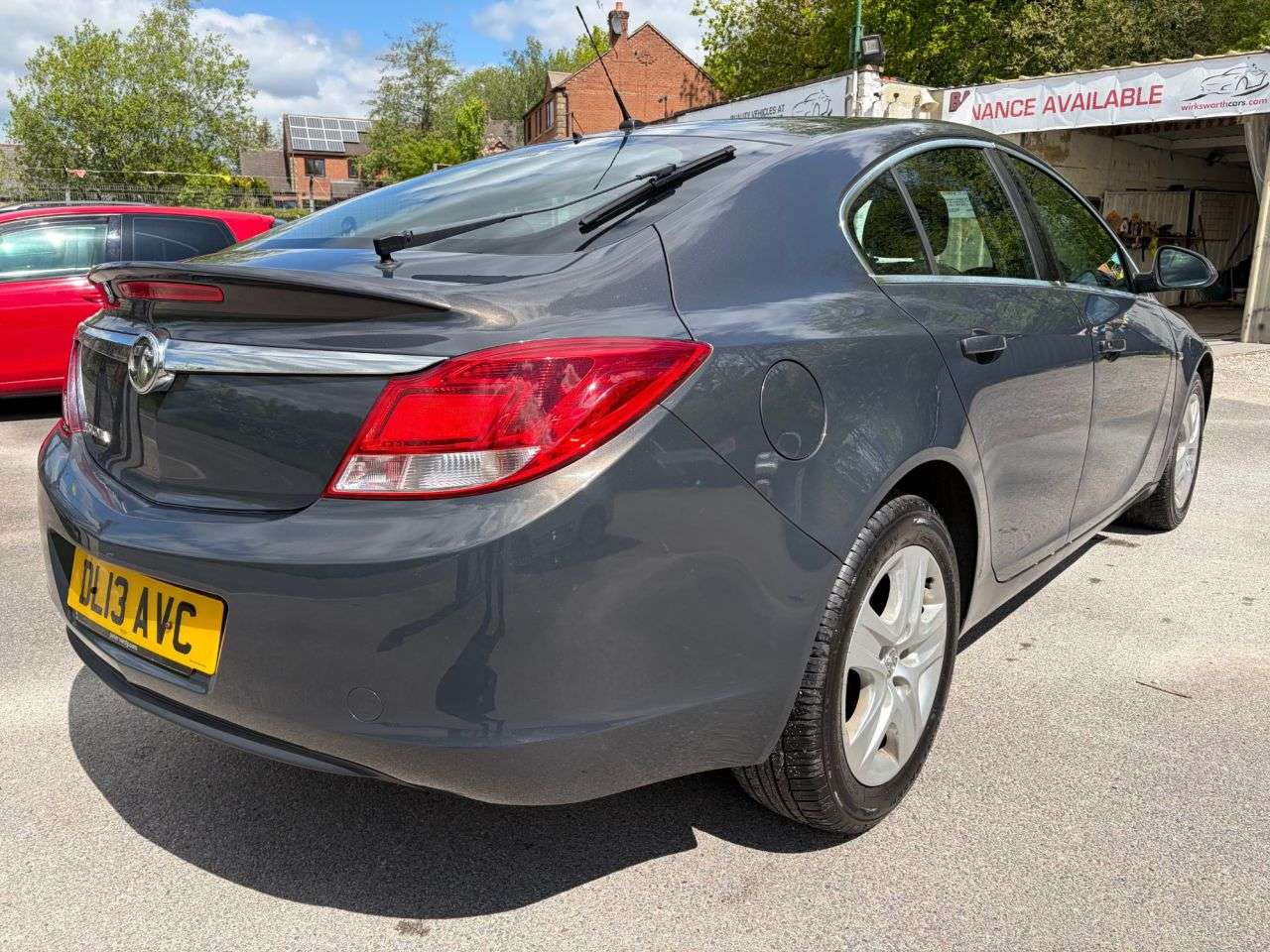 A 2013 VAUXHALL INSIGNIA 1.8 16V Exclusiv Hatchback 5dr Petrol Manual Euro 5 * 8 SERVICE STAMPS, 2 K A 2013 VAUXHALL INSIGNIA 1.8 16V Exclusiv Hatchback 5dr Petrol Manual Euro 5 * 8 SERVICE STAMPS, 2 K