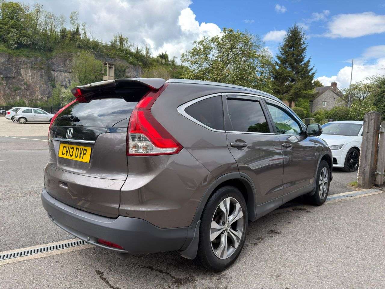 A 2013 HONDA CR-V 2.2 i-DTEC EX SUV 5dr Diesel Manual 4WD Euro 5* 8 HONDA SERVICE STAMPS, MEM A 2013 HONDA CR-V 2.2 i-DTEC EX SUV 5dr Diesel Manual 4WD Euro 5* 8 HONDA SERVICE STAMPS, MEM