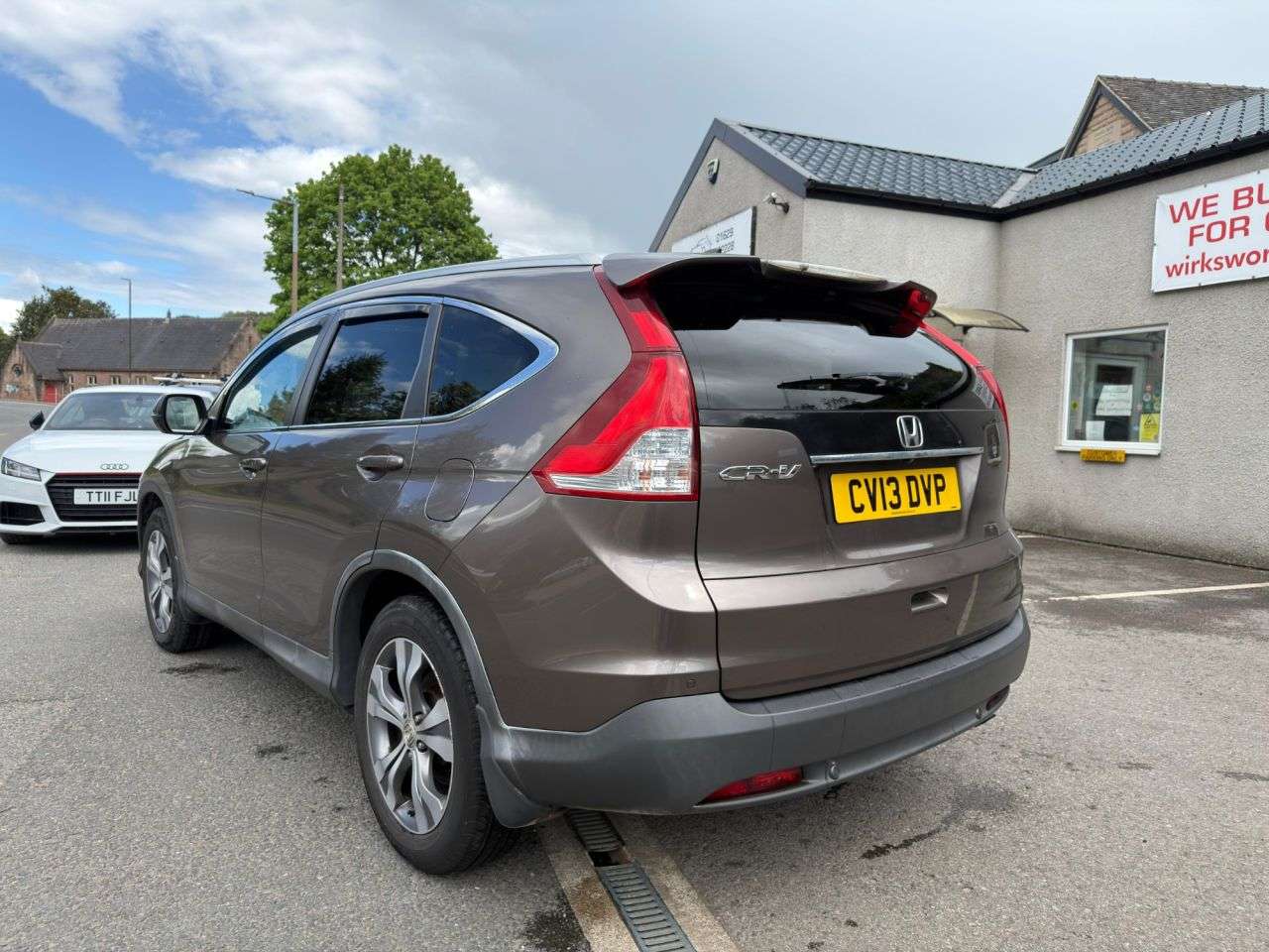 A 2013 HONDA CR-V 2.2 i-DTEC EX SUV 5dr Diesel Manual 4WD Euro 5* 8 HONDA SERVICE STAMPS, MEM A 2013 HONDA CR-V 2.2 i-DTEC EX SUV 5dr Diesel Manual 4WD Euro 5* 8 HONDA SERVICE STAMPS, MEM