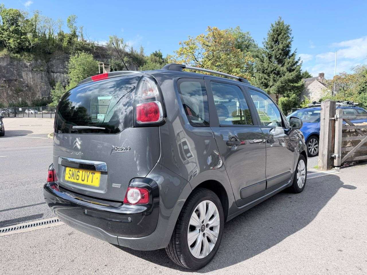 A 2016 CITROEN C3 PICASSO 1.2 PureTech Edition MPV 5dr Petrol Manual Euro 6* 16" ALLOYS, 2 KEYS, REAR A 2016 CITROEN C3 PICASSO 1.2 PureTech Edition MPV 5dr Petrol Manual Euro 6* 16" ALLOYS, 2 KEYS, REAR