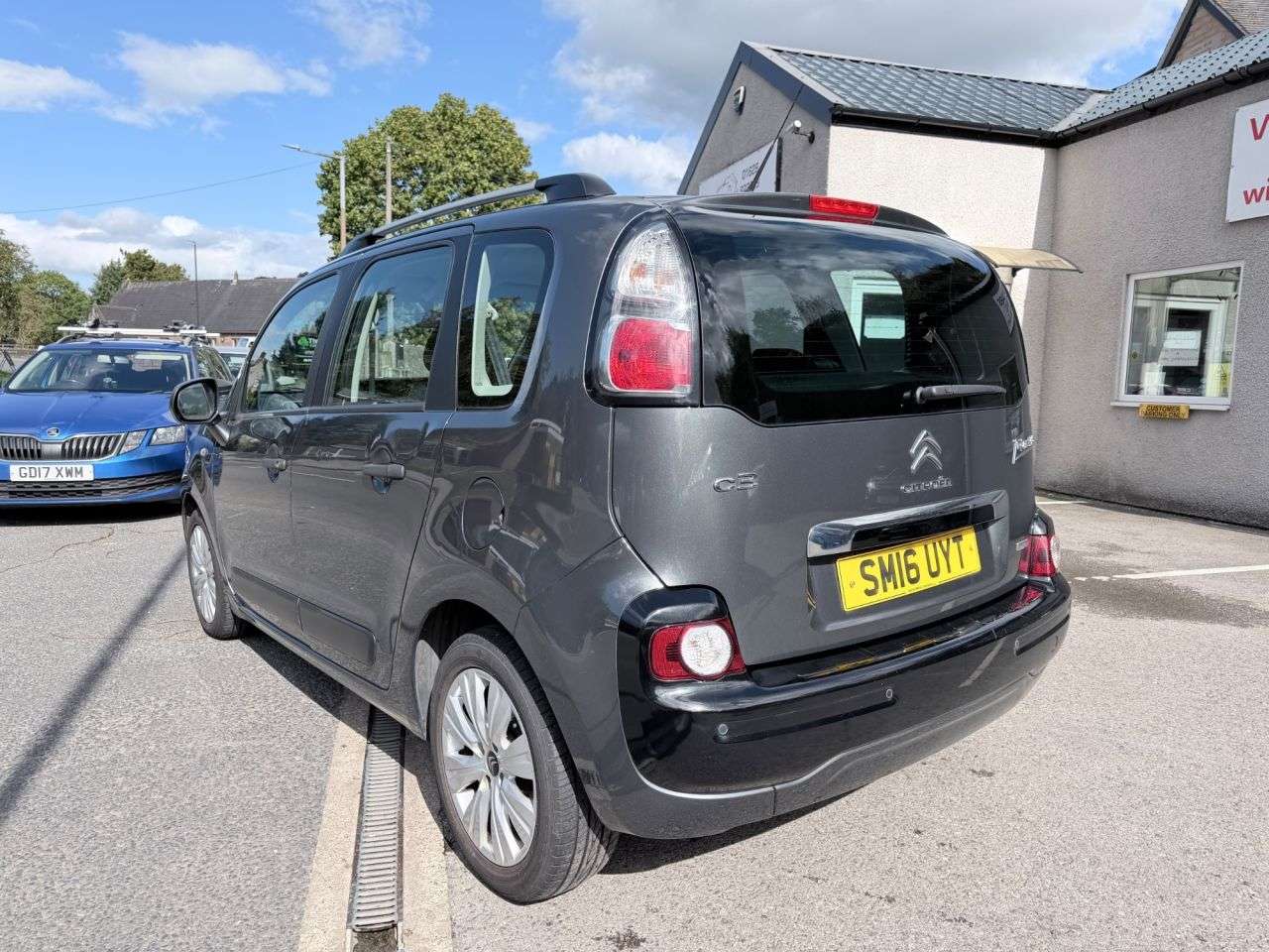 A 2016 CITROEN C3 PICASSO 1.2 PureTech Edition MPV 5dr Petrol Manual Euro 6* 16" ALLOYS, 2 KEYS, REAR A 2016 CITROEN C3 PICASSO 1.2 PureTech Edition MPV 5dr Petrol Manual Euro 6* 16" ALLOYS, 2 KEYS, REAR