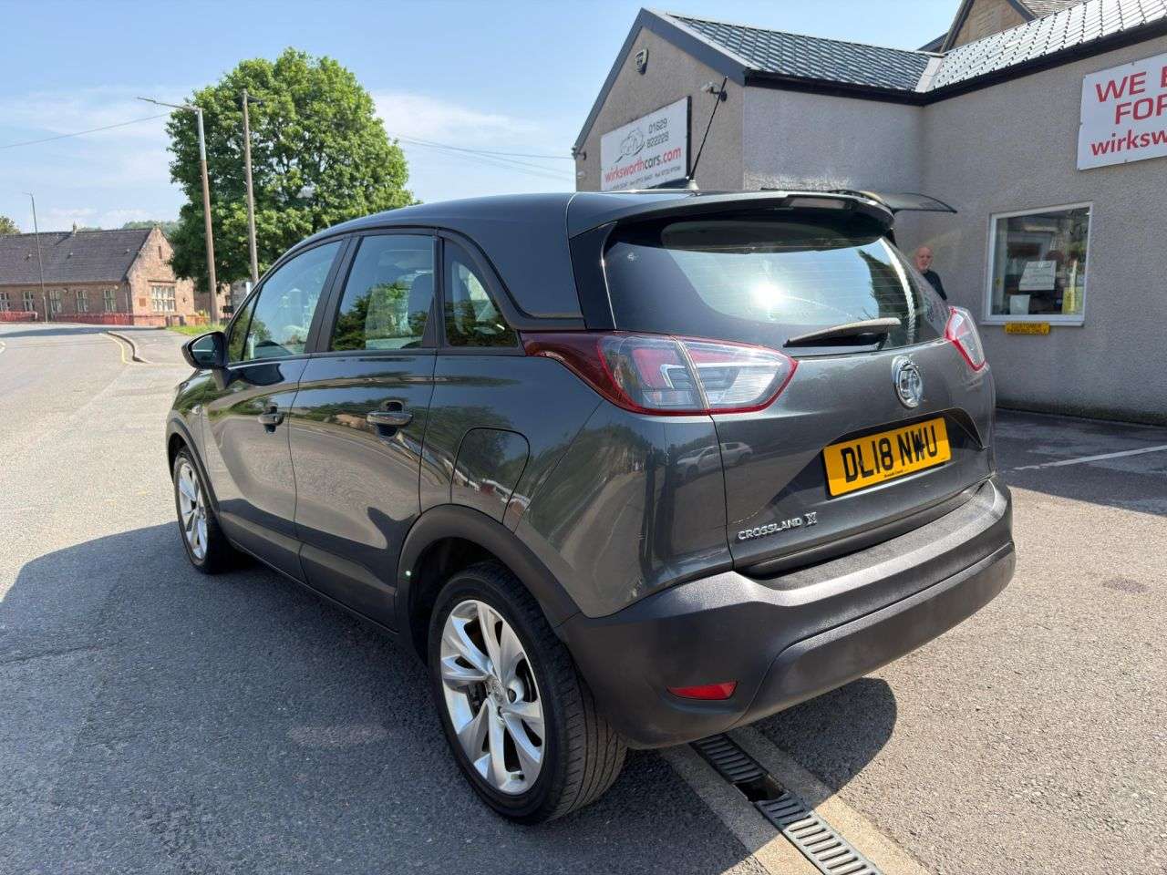 A 2018 VAUXHALL CROSSLAND X 1.2 SE SUV 5dr Petrol Manual Euro 6*LOW MILEAGE*4 SERVICE'S*SUPERB* *LOW MI A 2018 VAUXHALL CROSSLAND X 1.2 SE SUV 5dr Petrol Manual Euro 6*LOW MILEAGE*4 SERVICE'S*SUPERB* *LOW MI