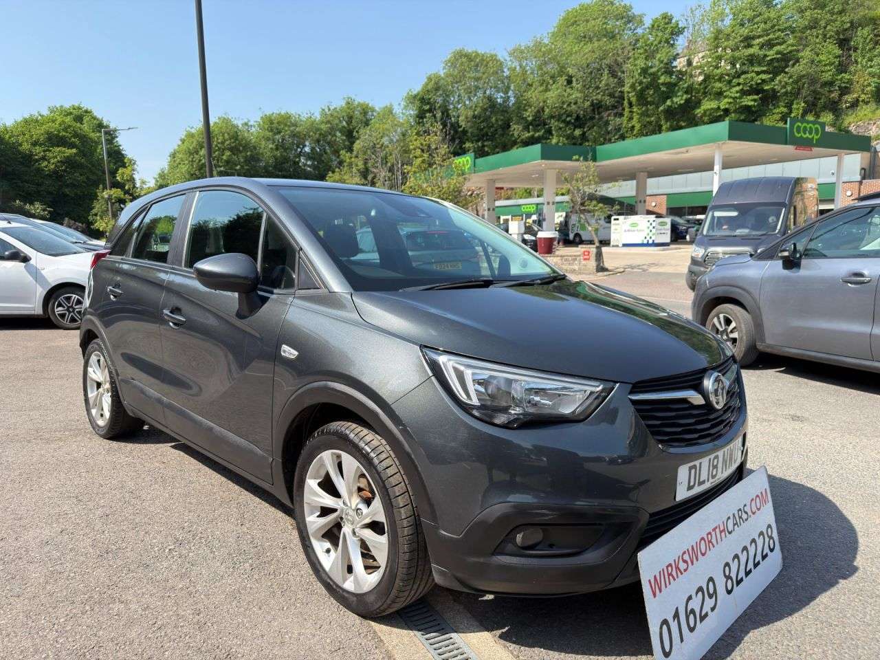 A 2018 VAUXHALL CROSSLAND X 1.2 SE SUV 5dr Petrol Manual Euro 6*LOW MILEAGE*4 SERVICE'S*SUPERB* *LOW MI A 2018 VAUXHALL CROSSLAND X 1.2 SE SUV 5dr Petrol Manual Euro 6*LOW MILEAGE*4 SERVICE'S*SUPERB* *LOW MI