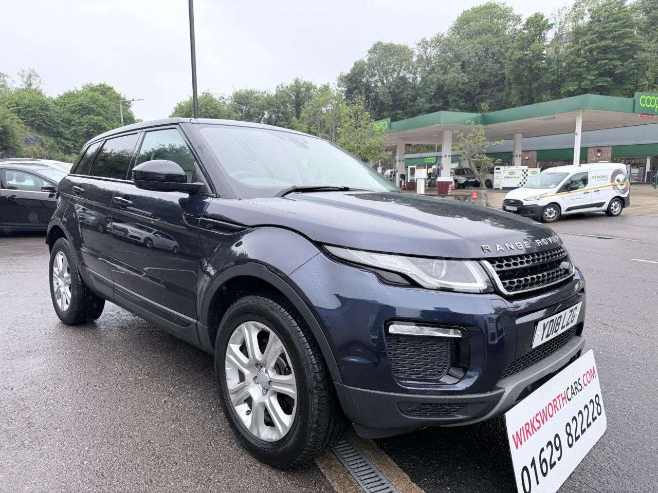 A 2018 LAND ROVER RANGE ROVER EVOQUE 2.0 TD4 SE Tech SUV 5dr Diesel Auto 4WD Euro 6*FSH*NEW TIMING CHAIN* *FSH*R A 2018 LAND ROVER RANGE ROVER EVOQUE 2.0 TD4 SE Tech SUV 5dr Diesel Auto 4WD Euro 6*FSH*NEW TIMING CHAIN* *FSH*R