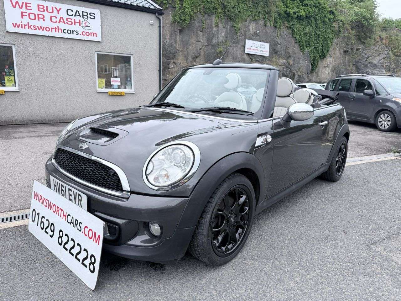 A 2011 MINI CONVERTIBLE 2.0 Cooper SD Convertible 2dr Diesel Manual*v/good history*lady owner 9yrs* A 2011 MINI CONVERTIBLE 2.0 Cooper SD Convertible 2dr Diesel Manual*v/good history*lady owner 9yrs*