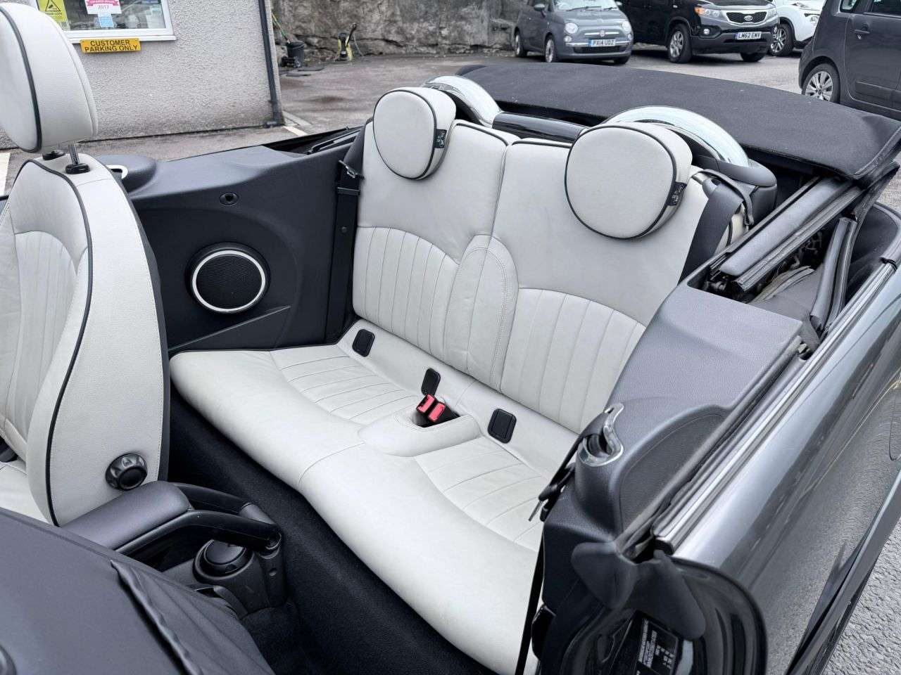 2011 MINI CONVERTIBLE 2011 MINI CONVERTIBLE