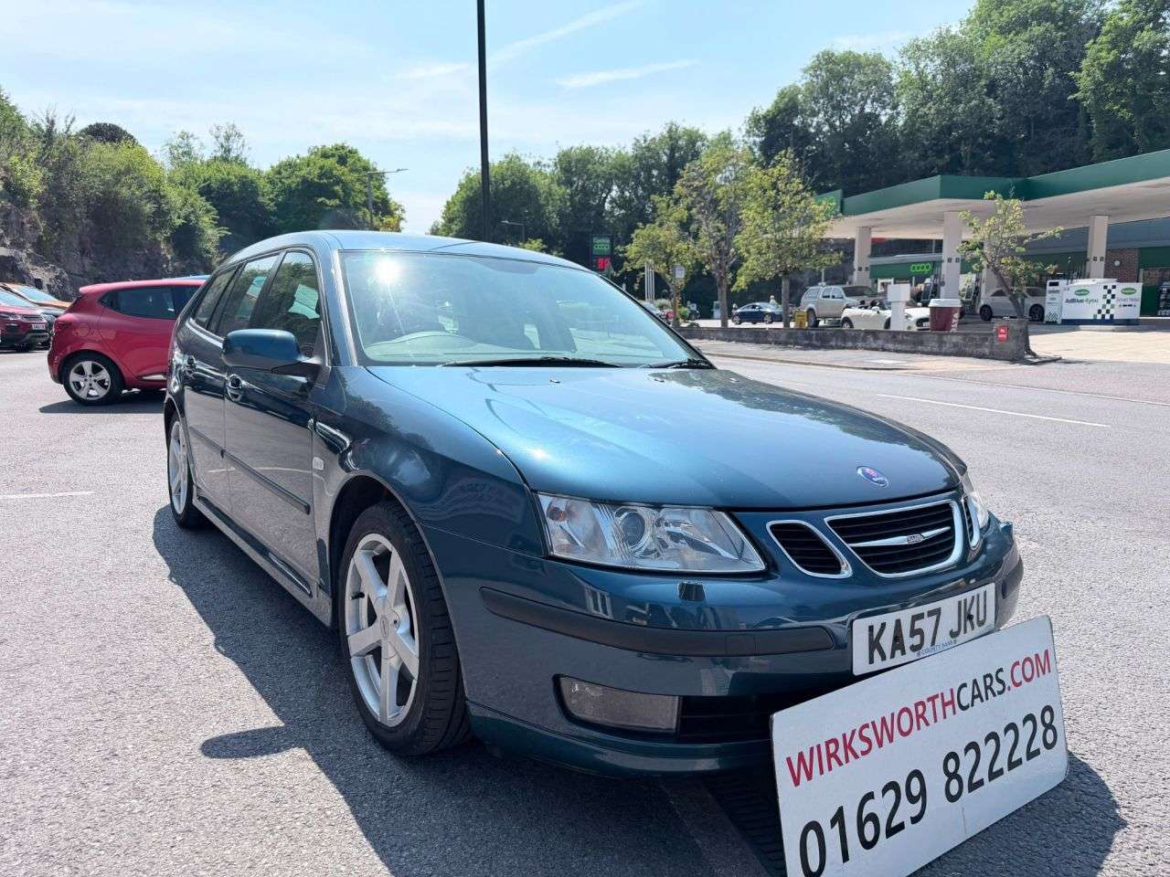 A 2007 SAAB 9-3 2.0T Aero Sportwagon 5dr Petrol Manual*FSH 10 STAMPS*1 LADY OWNER* *FSH 10 A 2007 SAAB 9-3 2.0T Aero Sportwagon 5dr Petrol Manual*FSH 10 STAMPS*1 LADY OWNER* *FSH 10