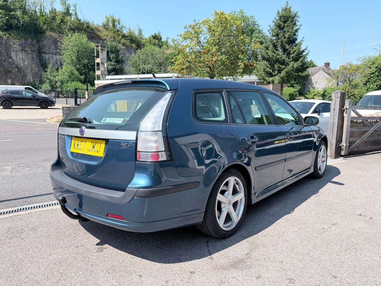 A 2007 SAAB 9-3 2.0T Aero Sportwagon 5dr Petrol Manual*FSH 10 STAMPS*1 LADY OWNER* *FSH 10 A 2007 SAAB 9-3 2.0T Aero Sportwagon 5dr Petrol Manual*FSH 10 STAMPS*1 LADY OWNER* *FSH 10
