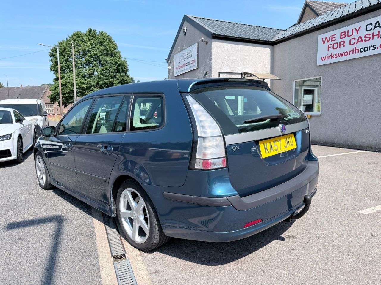 A 2007 SAAB 9-3 2.0T Aero Sportwagon 5dr Petrol Manual*FSH 10 STAMPS*1 LADY OWNER* *FSH 10 A 2007 SAAB 9-3 2.0T Aero Sportwagon 5dr Petrol Manual*FSH 10 STAMPS*1 LADY OWNER* *FSH 10