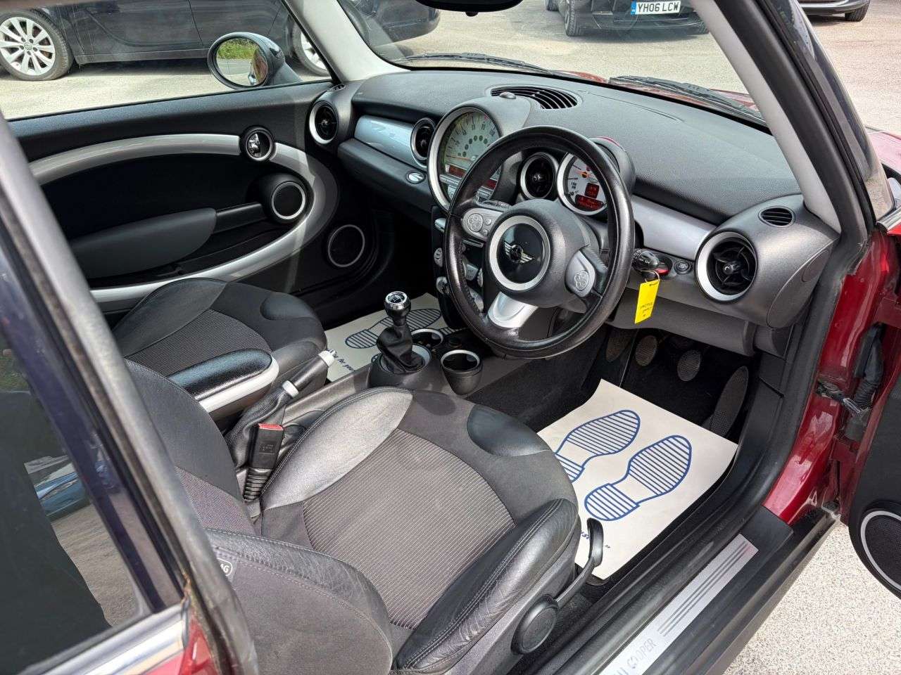 2009 MINI HATCH 2009 MINI HATCH