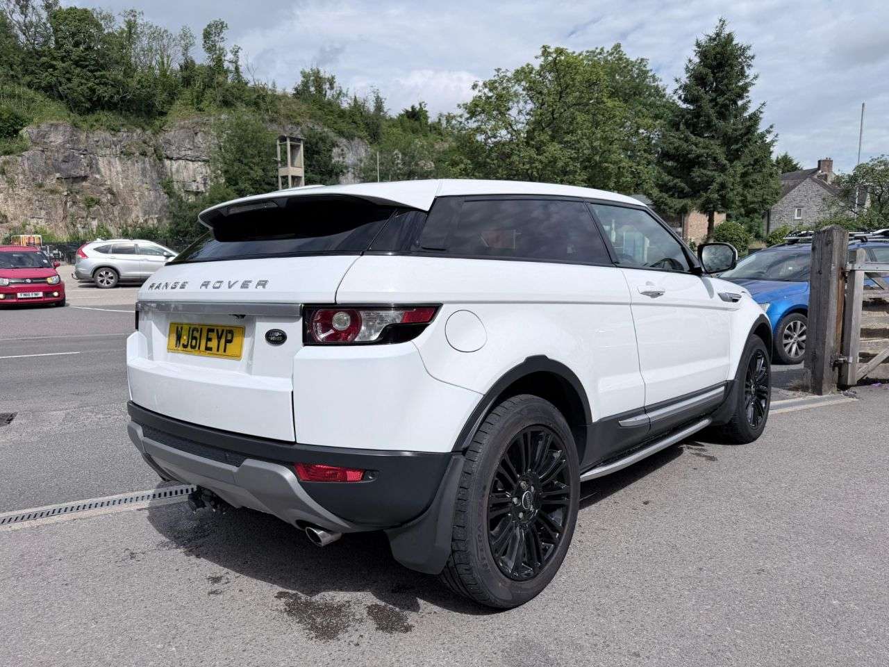 A 2011 LAND ROVER RANGE ROVER EVOQUE 2.2 SD4 Prestige Coupe Diesel Manual 4WD*10 SERVICES + CAMBELT DONE* *10 SE A 2011 LAND ROVER RANGE ROVER EVOQUE 2.2 SD4 Prestige Coupe Diesel Manual 4WD*10 SERVICES + CAMBELT DONE* *10 SE