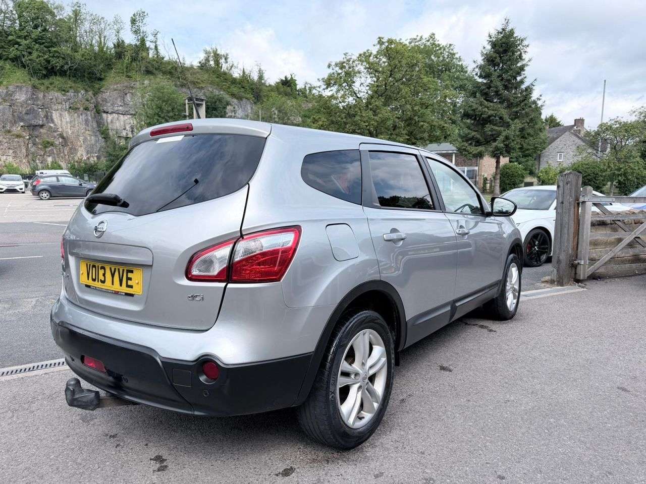 A 2013 NISSAN QASHQAI+2 1.5 dCi Acenta SUV 5dr Diesel Manual 2WD Euro 5*8 SERVICES*7 SEATS* *8 SERV A 2013 NISSAN QASHQAI+2 1.5 dCi Acenta SUV 5dr Diesel Manual 2WD Euro 5*8 SERVICES*7 SEATS* *8 SERV