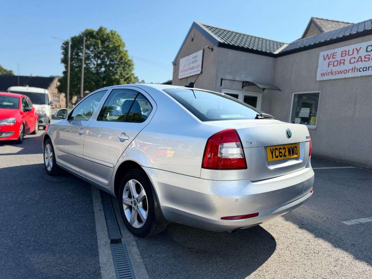 A 2012 SKODA OCTAVIA 2.0 TDI SE 5dr Hatch Diesel Manual Euro 5*FSH 14 STAMPS*CAMBELT KIT@48k* *F A 2012 SKODA OCTAVIA 2.0 TDI SE 5dr Hatch Diesel Manual Euro 5*FSH 14 STAMPS*CAMBELT KIT@48k* *F