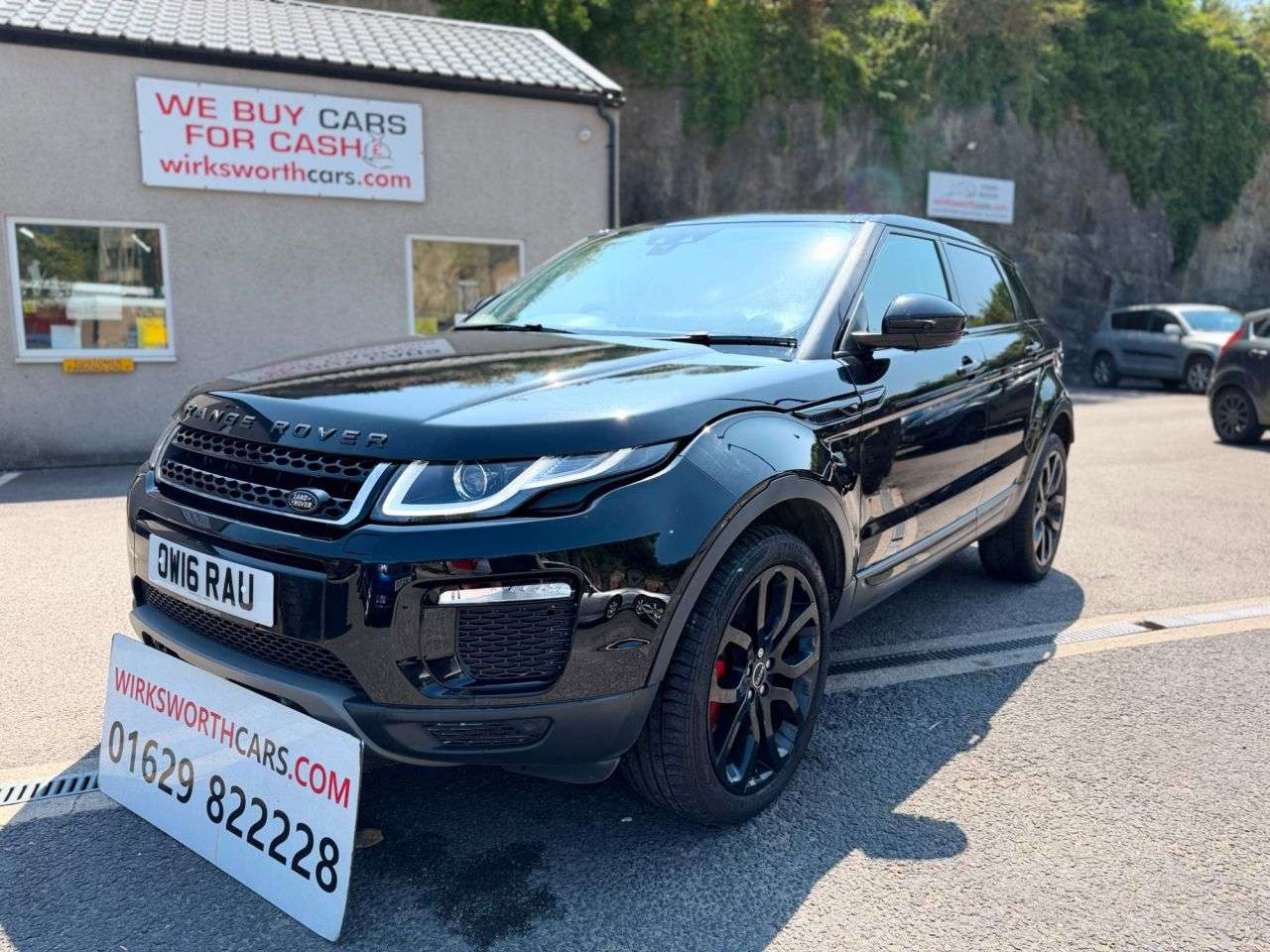 A 2016 LAND ROVER RANGE ROVER EVOQUE 2.0 TD4 SE Tech SUV 5dr Diesel Auto 4WD Euro 6*LOW MILEAGE*HISTORY* *AUTO*L A 2016 LAND ROVER RANGE ROVER EVOQUE 2.0 TD4 SE Tech SUV 5dr Diesel Auto 4WD Euro 6*LOW MILEAGE*HISTORY* *AUTO*L