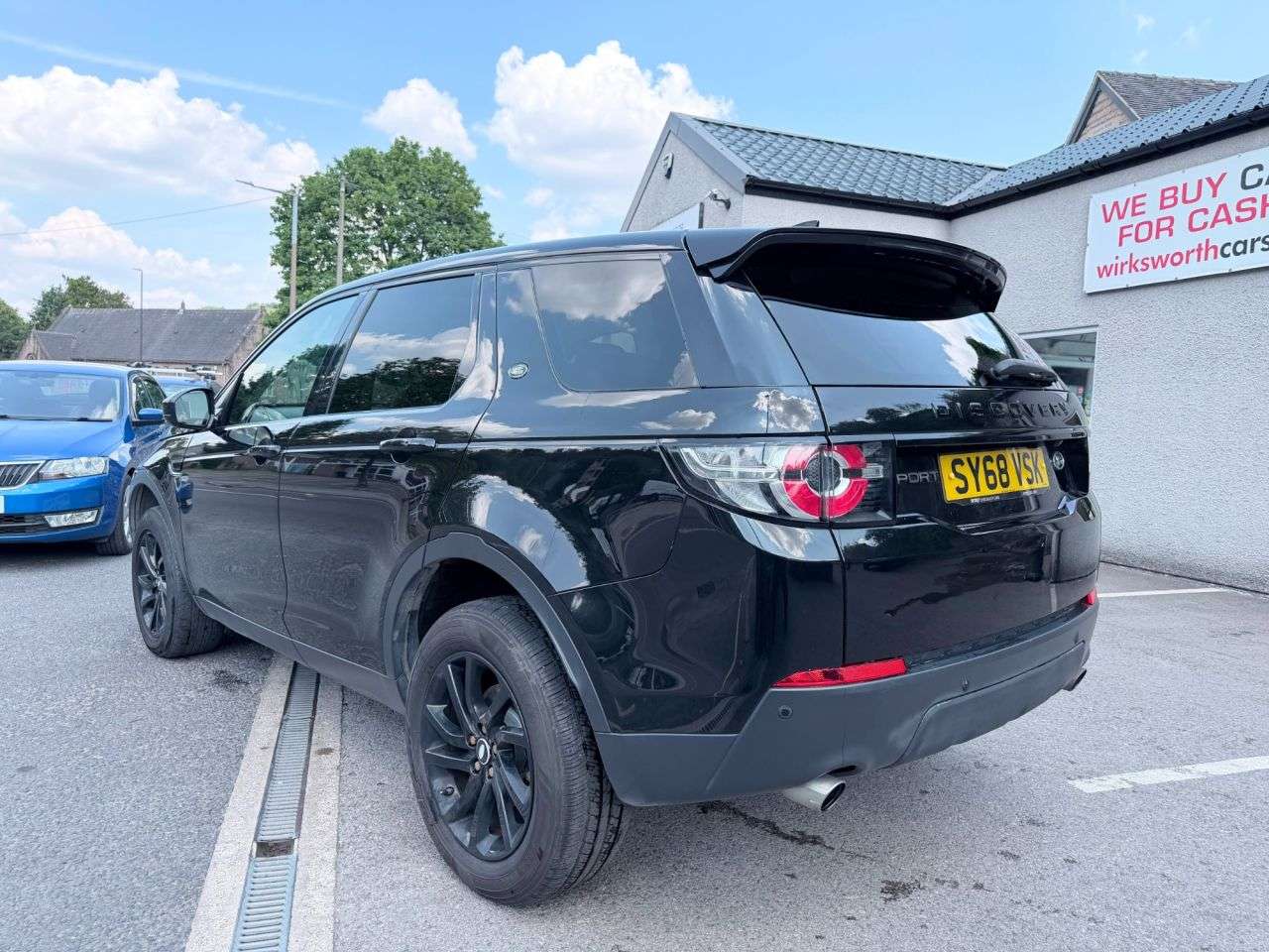 A 2018 LAND ROVER DISCOVERY SPORT 2.0 TD4 SE Tech SUV 5dr D Auto 4WD Euro 6*7 seats*history*timing chain done A 2018 LAND ROVER DISCOVERY SPORT 2.0 TD4 SE Tech SUV 5dr D Auto 4WD Euro 6*7 seats*history*timing chain done