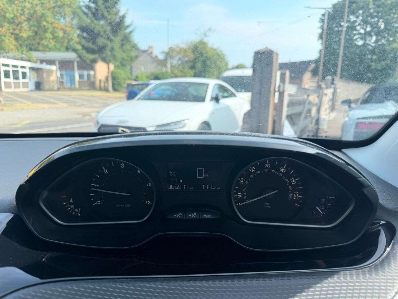 2017 PEUGEOT 208 2017 PEUGEOT 208