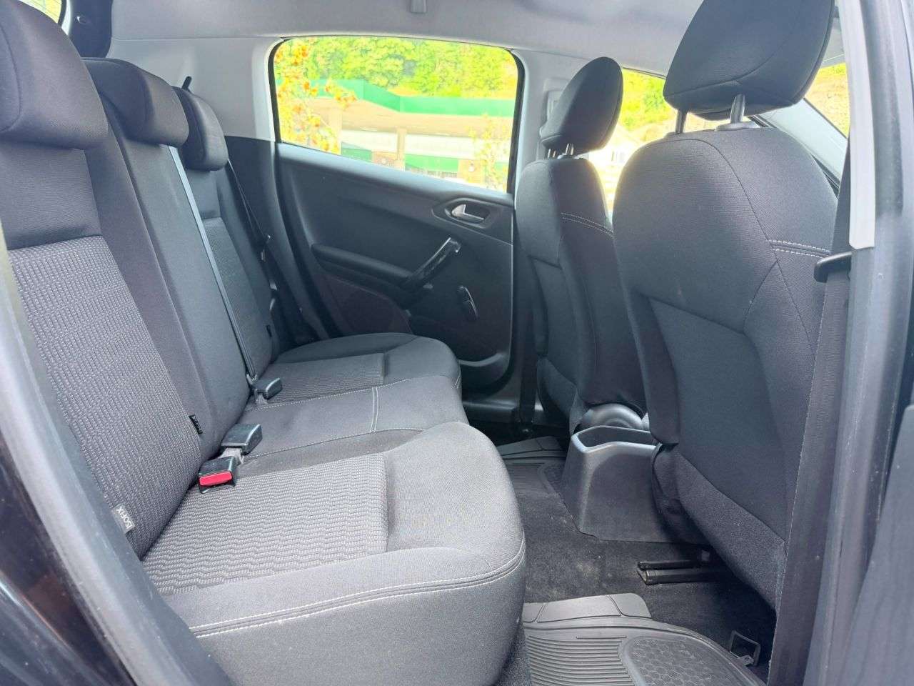 2017 PEUGEOT 208 2017 PEUGEOT 208