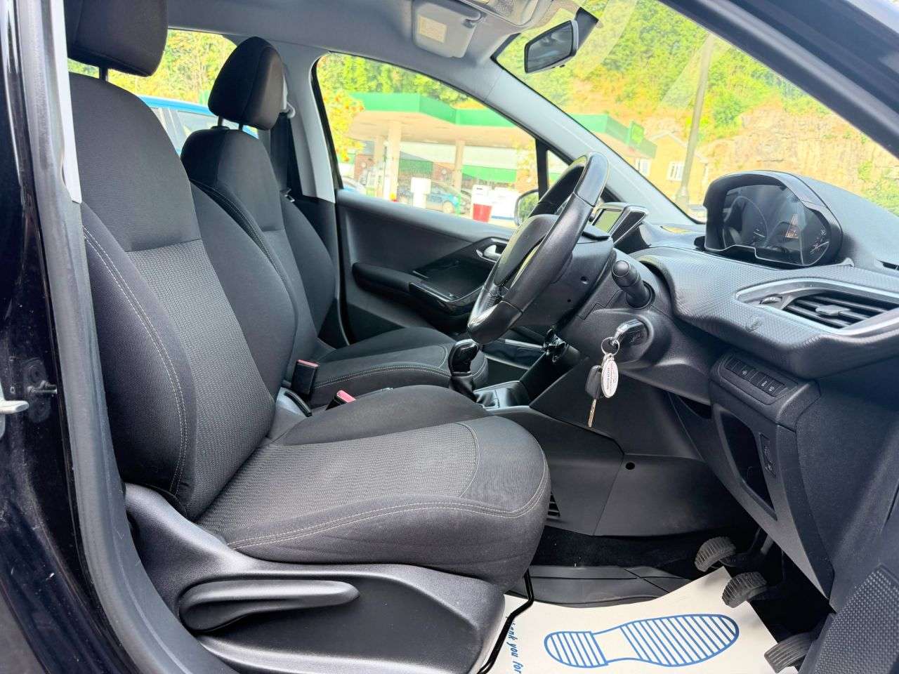 2017 PEUGEOT 208 2017 PEUGEOT 208