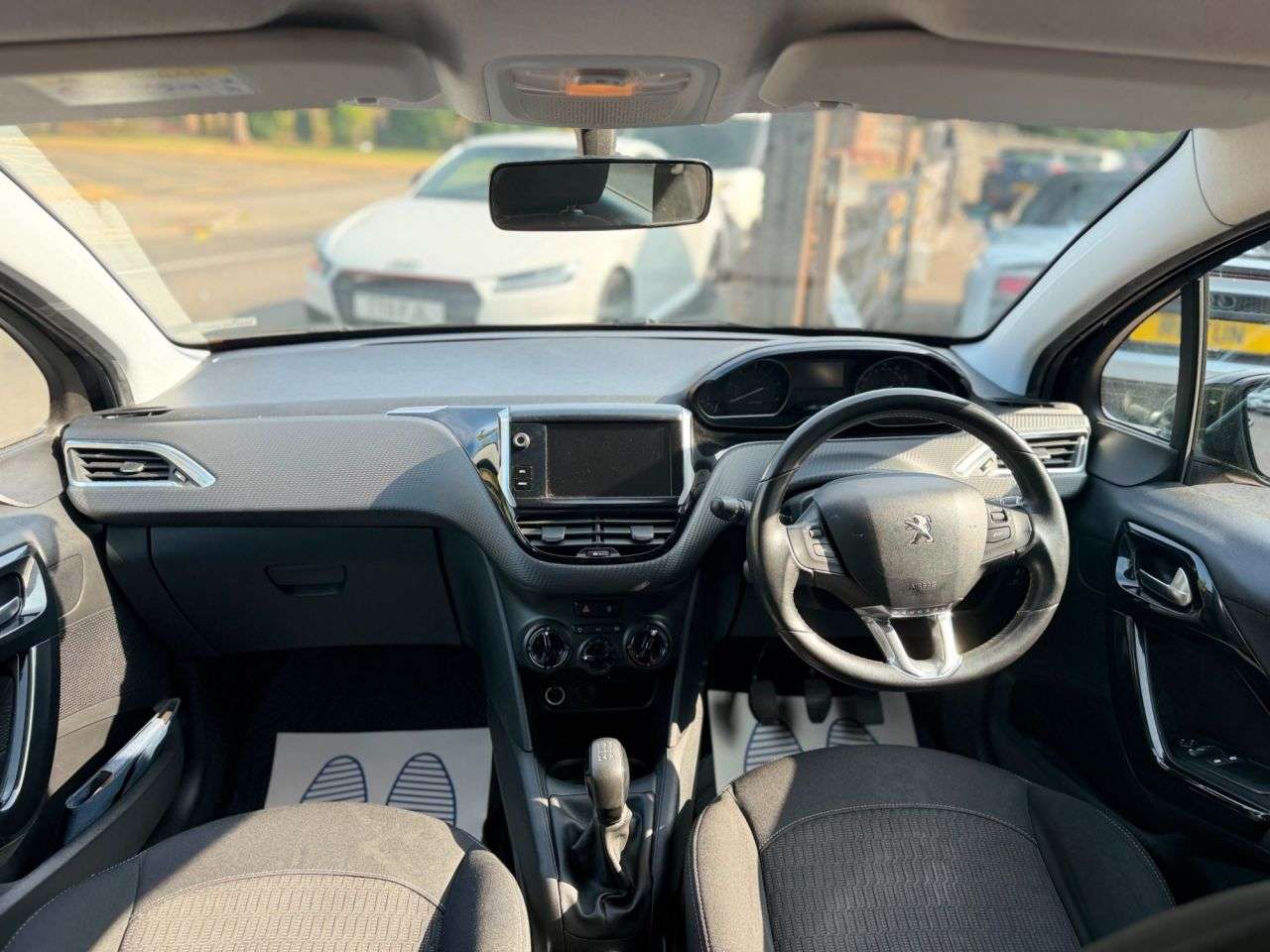 2017 PEUGEOT 208 2017 PEUGEOT 208