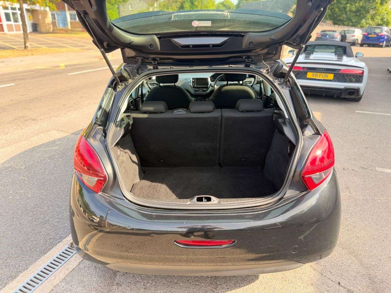 2017 PEUGEOT 208 2017 PEUGEOT 208