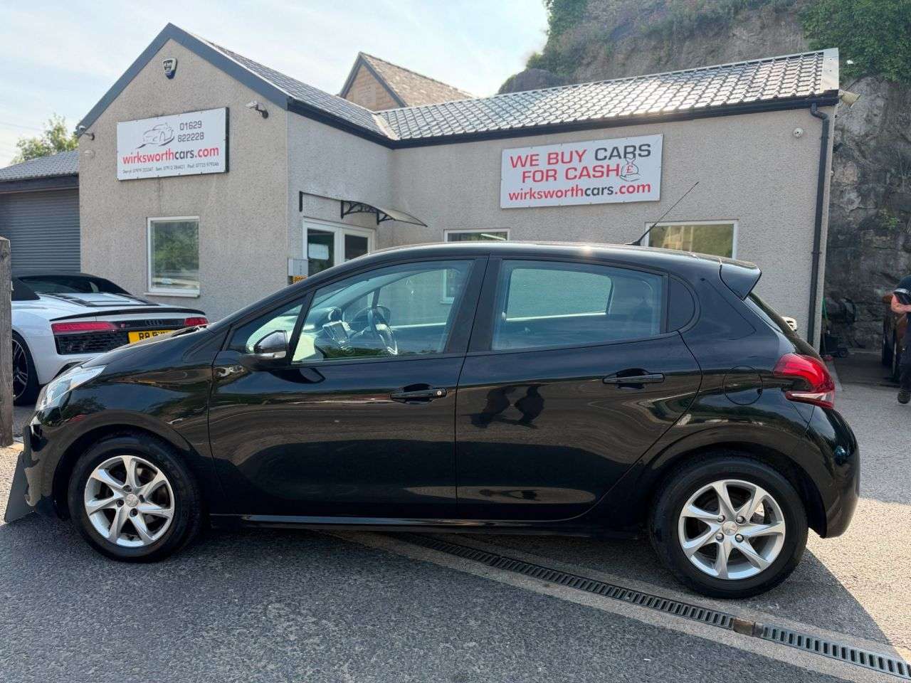 2017 PEUGEOT 208 2017 PEUGEOT 208